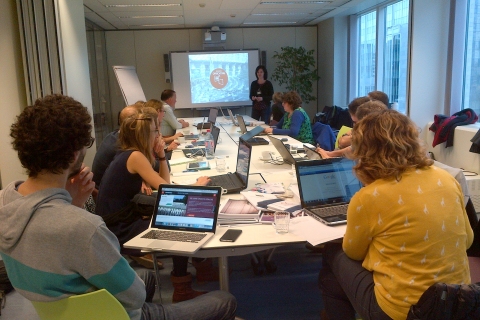 Leen De Bruyn from VIAA presents Testbeeld Leen De Bruyn from VIAA presents Testbeeld
